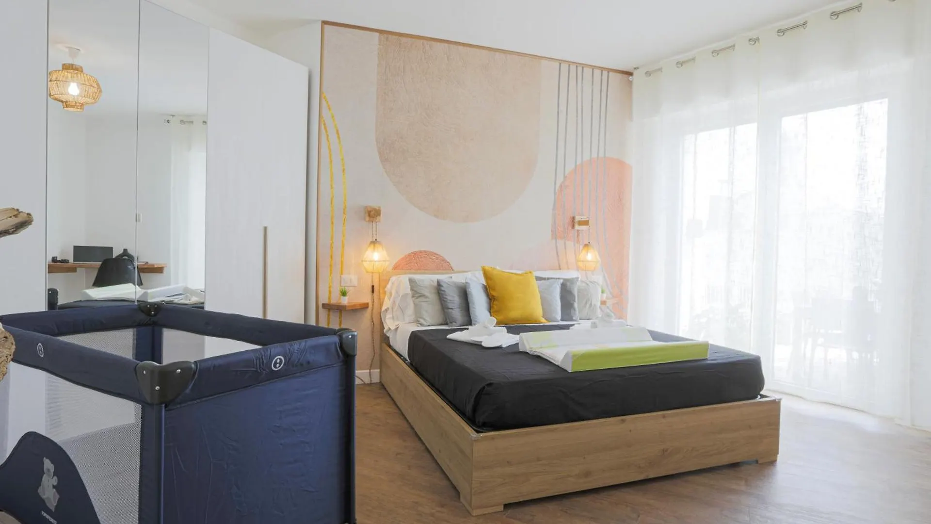 Appartamento Attico Luxury Con Parcheggio E Terrazza Vista Mozzafiato Genova 0*,  Italia